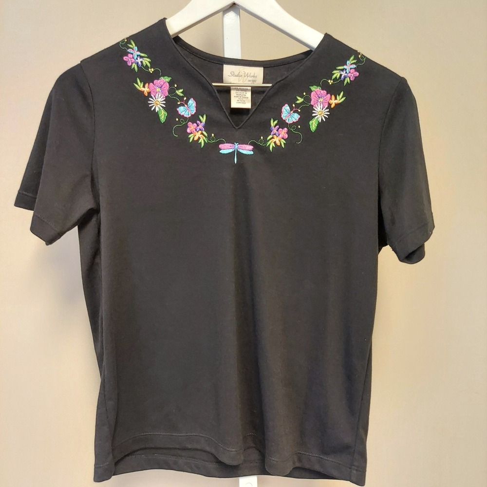 Studio Works Petite Embroidered Floral Butterfly Dragonfly Short Sleeve‎ Top PS